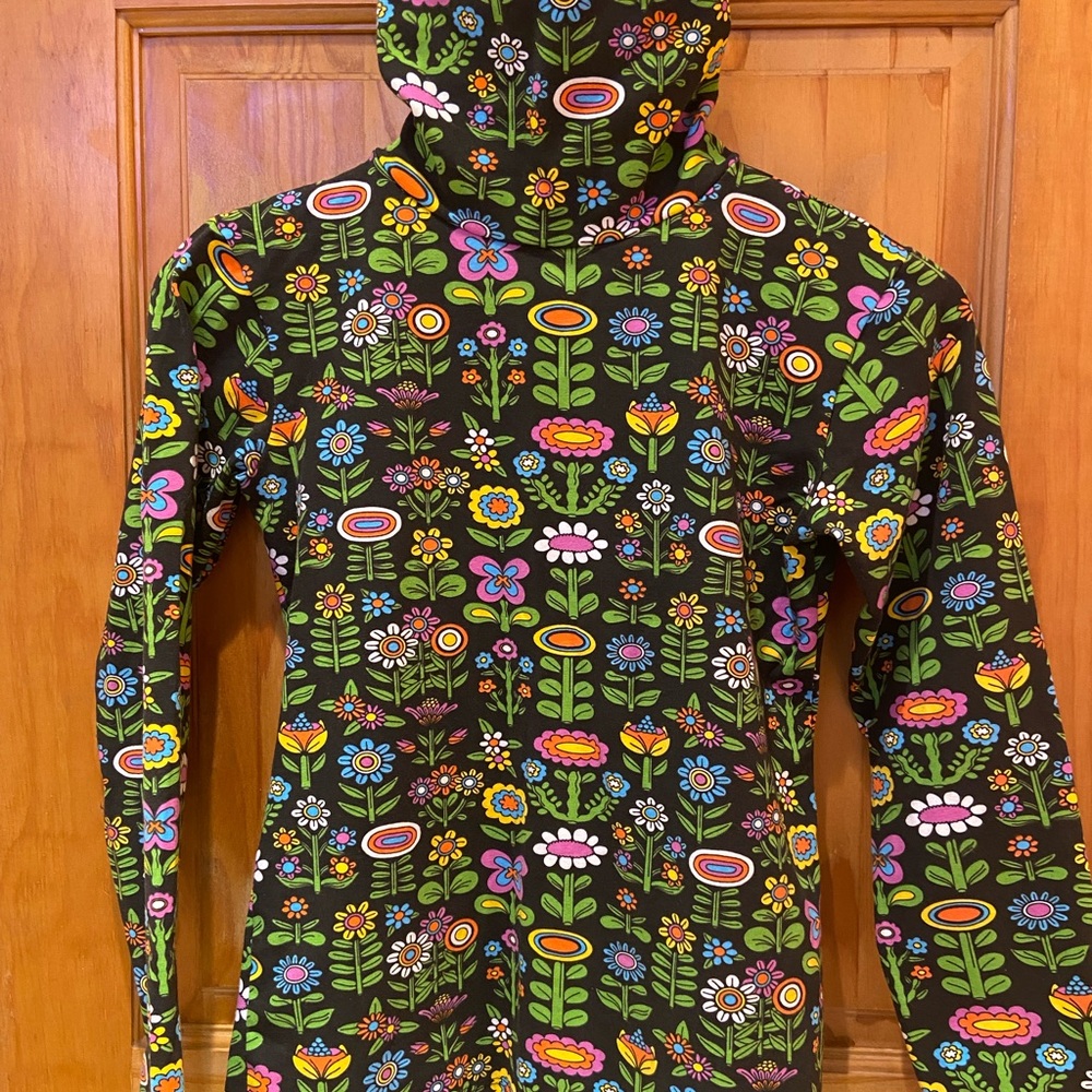 Nooworks flower turtleneck size S